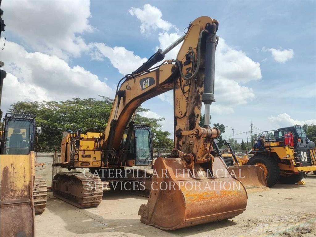 CAT 374F Pelle sur chenilles
