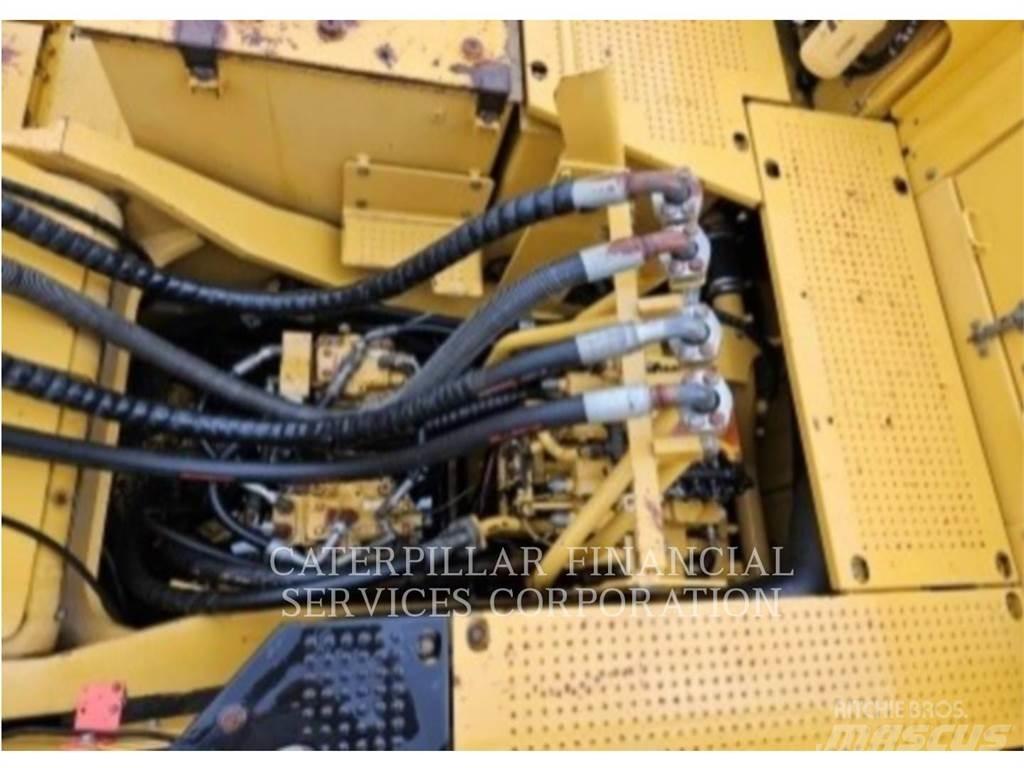 CAT 374F Pelle sur chenilles