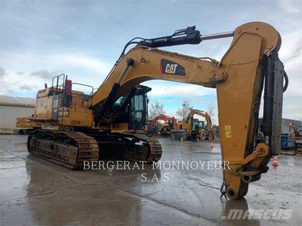 CAT 374F Pelle sur chenilles