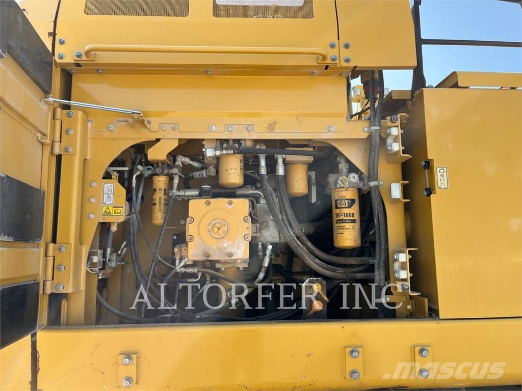 CAT 374FL Pelle sur chenilles