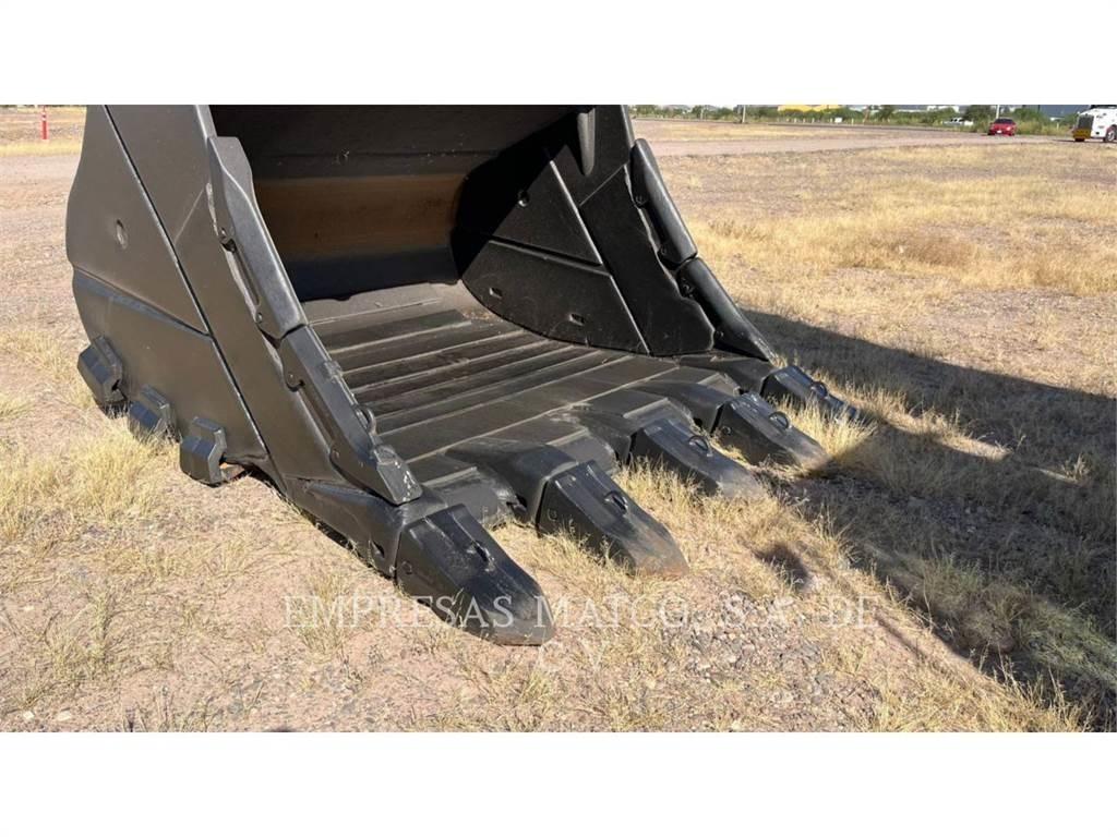 CAT 390DL Pelle sur chenilles