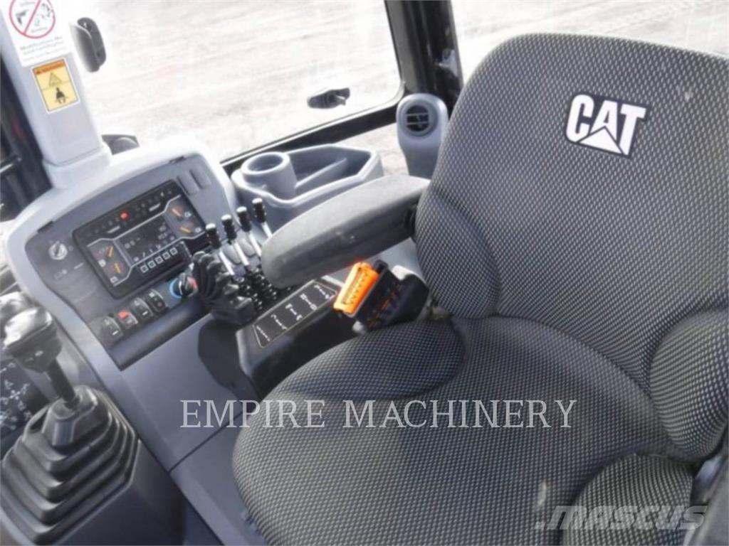 CAT 415-07ILCA Chargeuse sur pneus