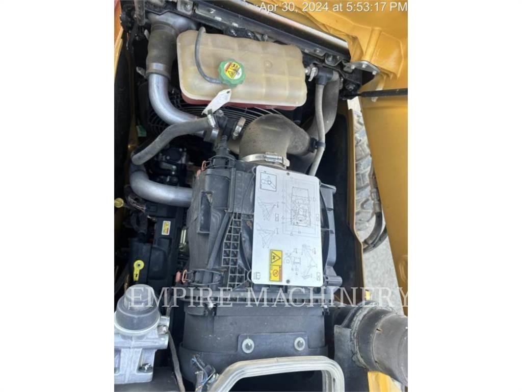 CAT 415F2 4EOP Tractopelle