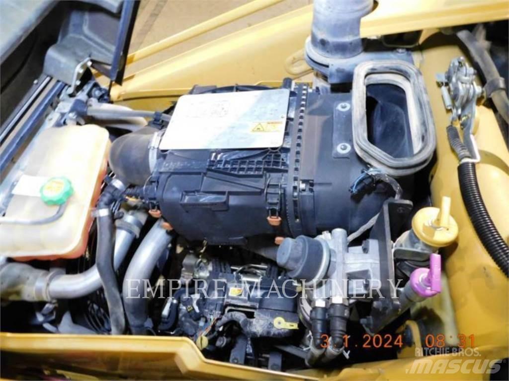 CAT 415F2 4EOP Tractopelle