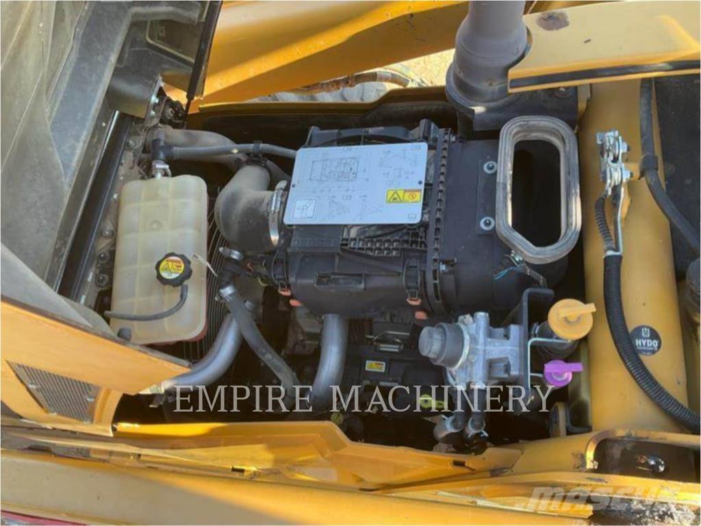 CAT 415F2 IL Chargeuse sur pneus