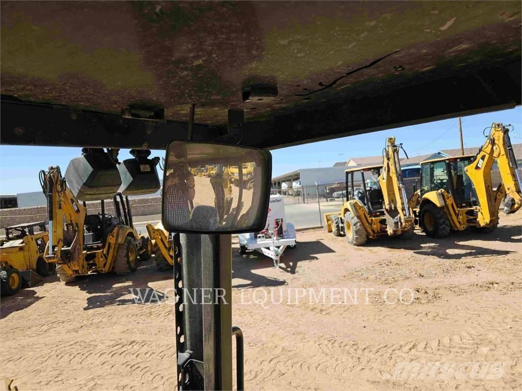 CAT 416F2 4WDS Tractopelle