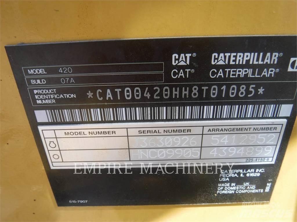CAT 42007 Tractopelle