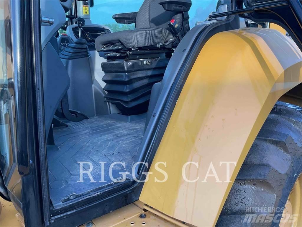 CAT 42007 Tractopelle