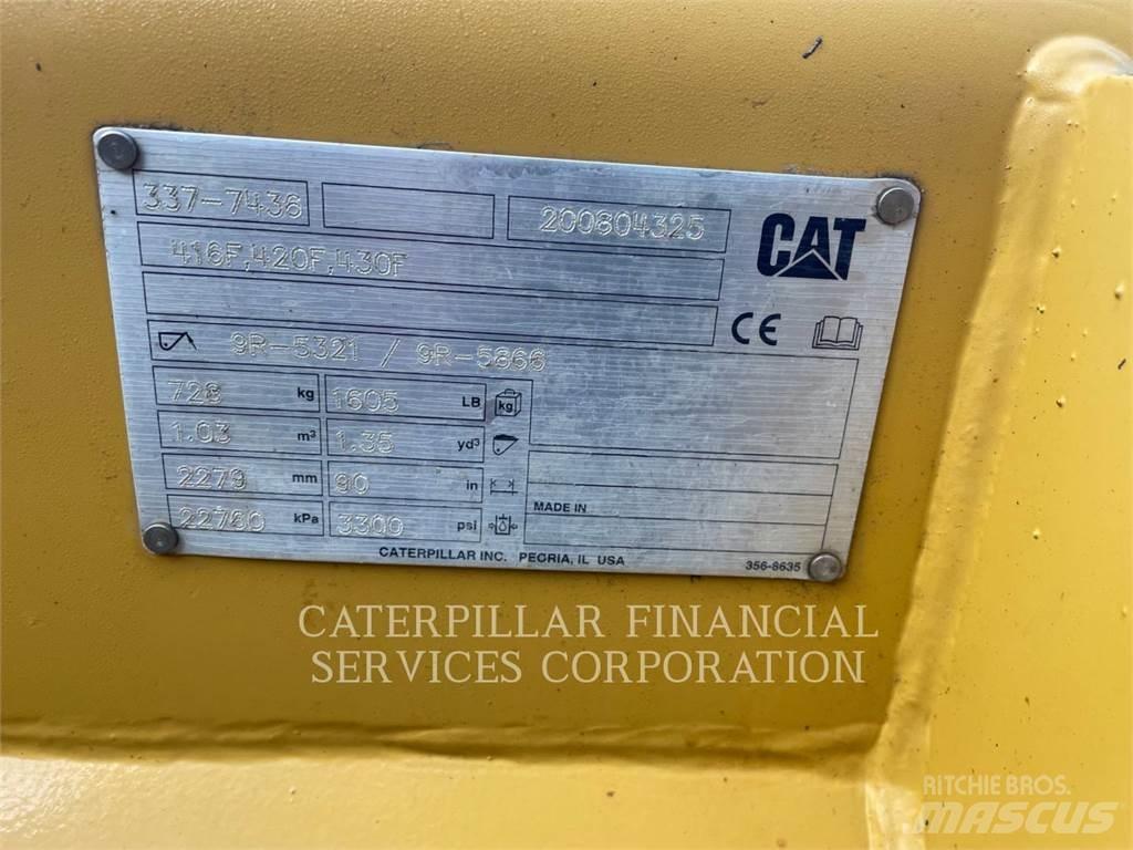 CAT 42007 Tractopelle