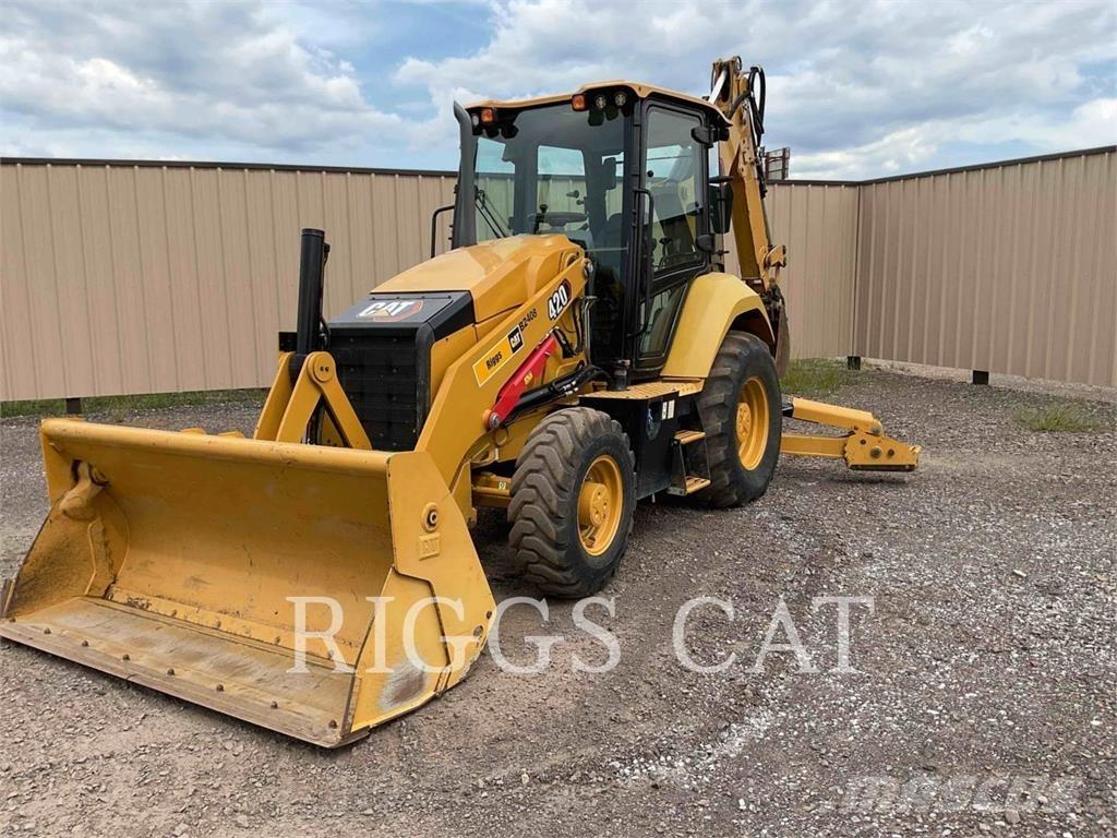 CAT 42007 Tractopelle
