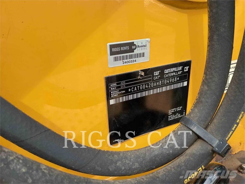 CAT 42007 Tractopelle