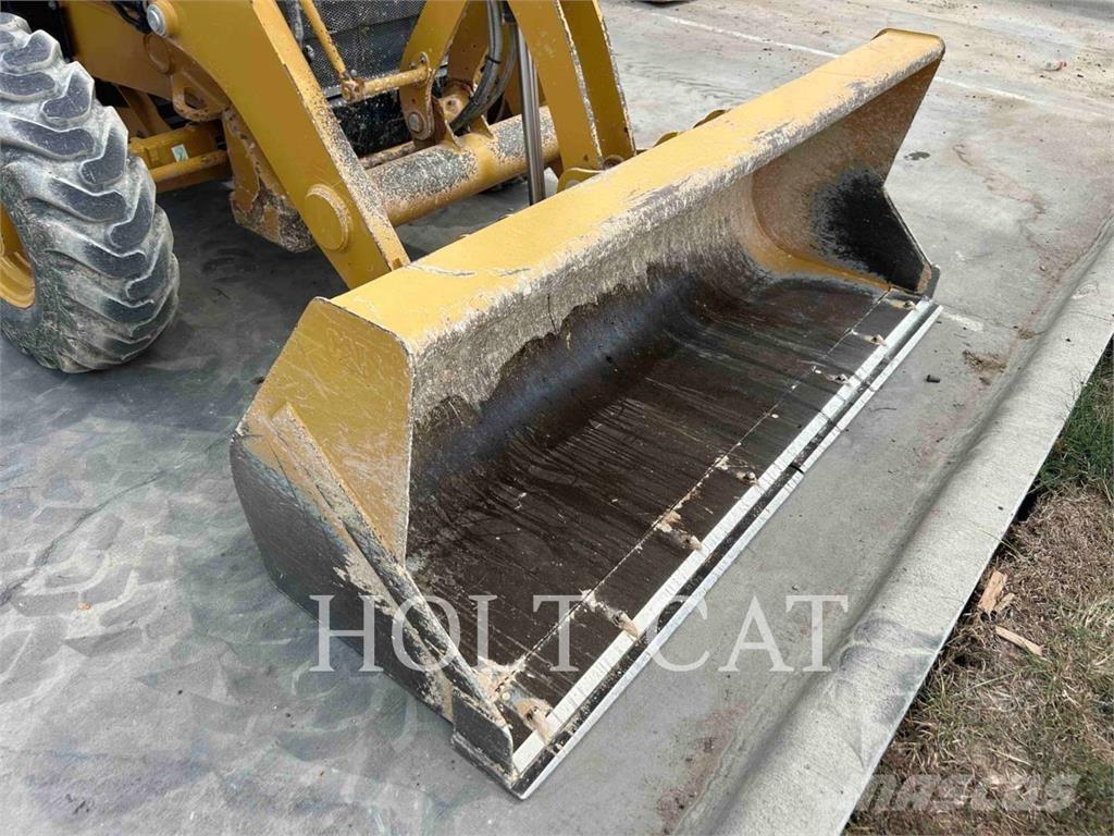 CAT 42007 Tractopelle