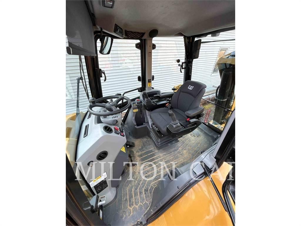 CAT 42007XE Tractopelle