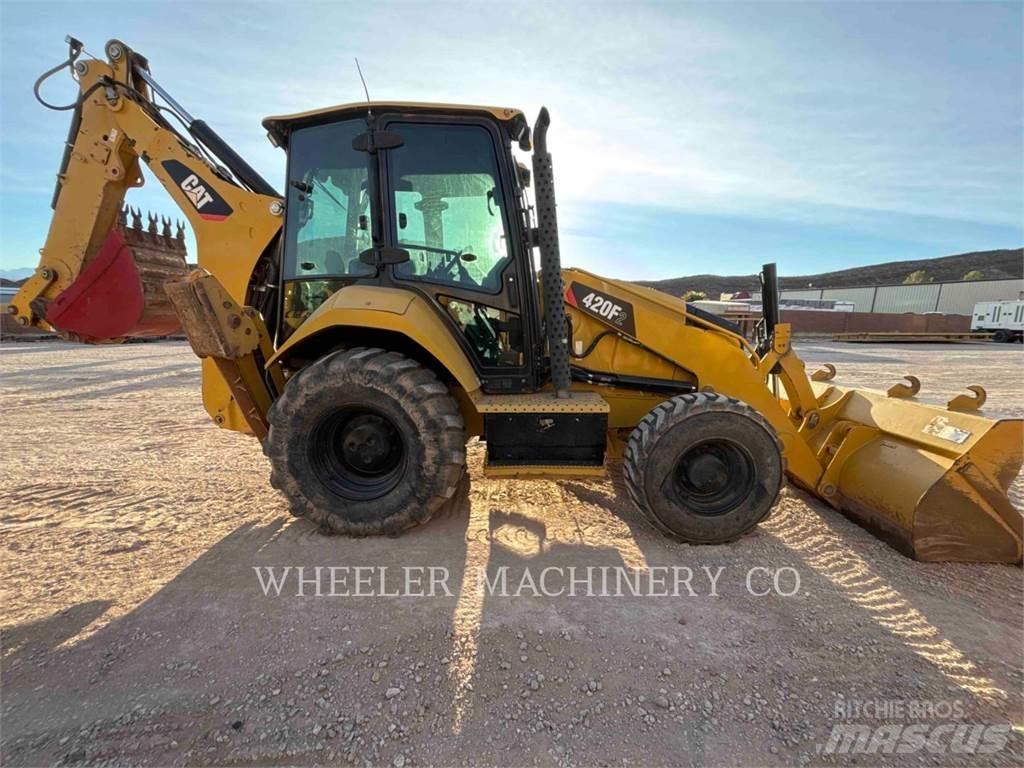 CAT 420F2 Tractopelle