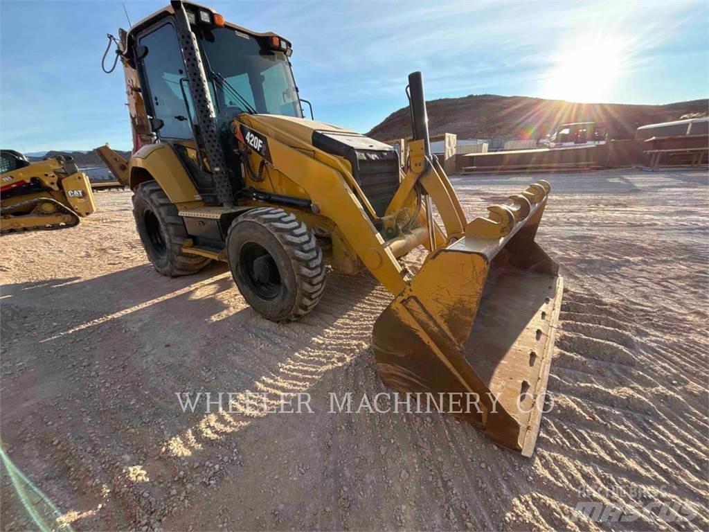 CAT 420F2 Tractopelle