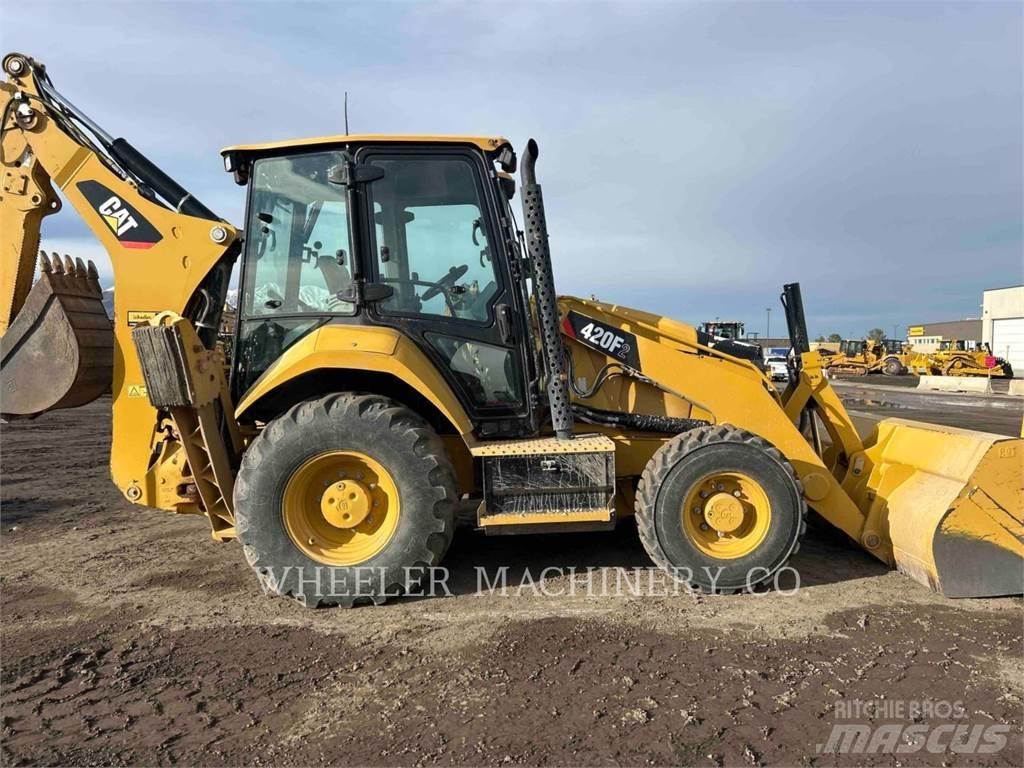 CAT 420F2 Tractopelle