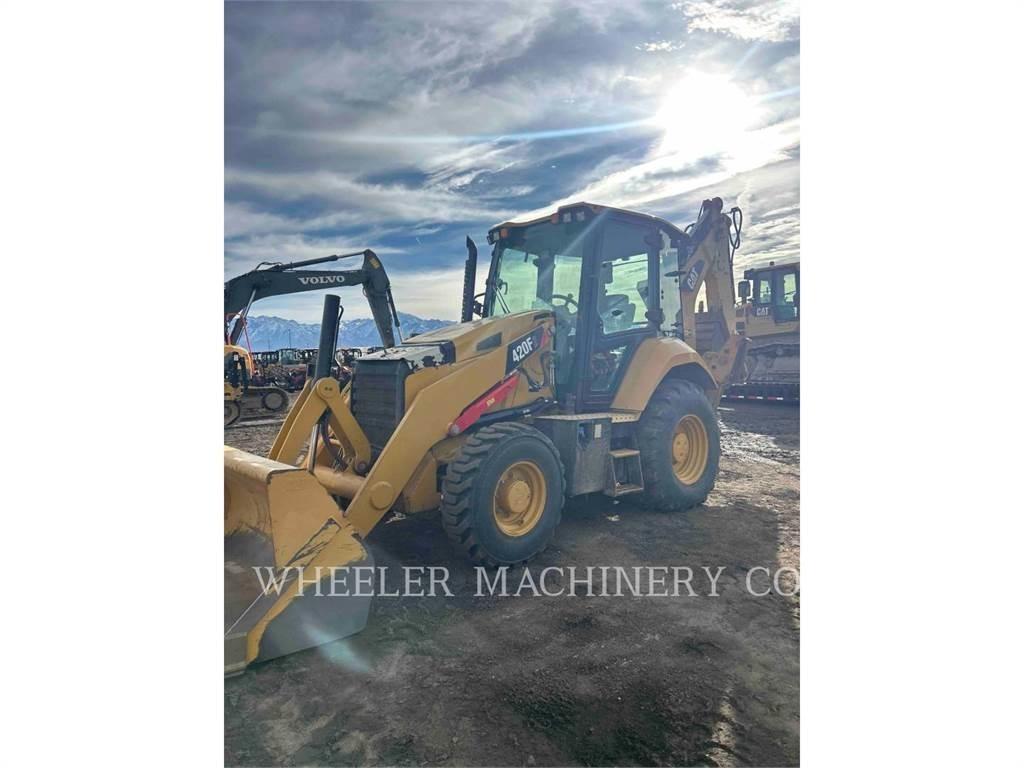 CAT 420F2 Tractopelle