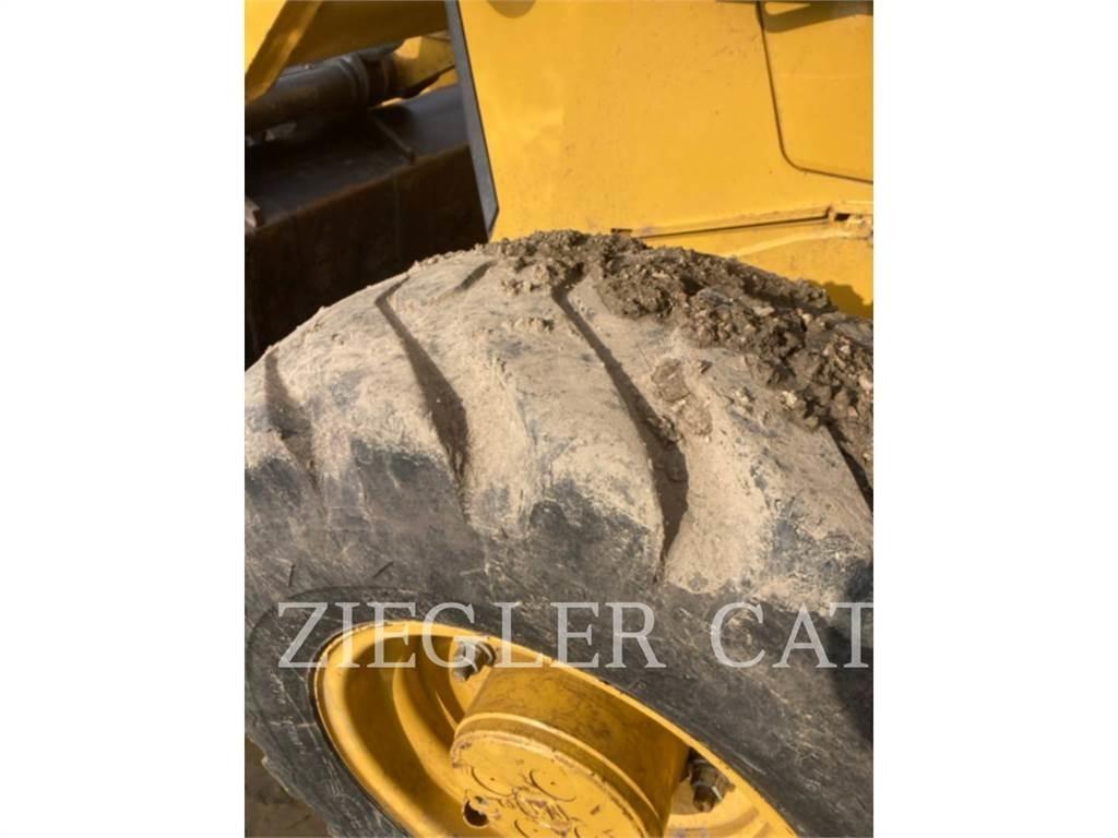 CAT 420F2 Tractopelle