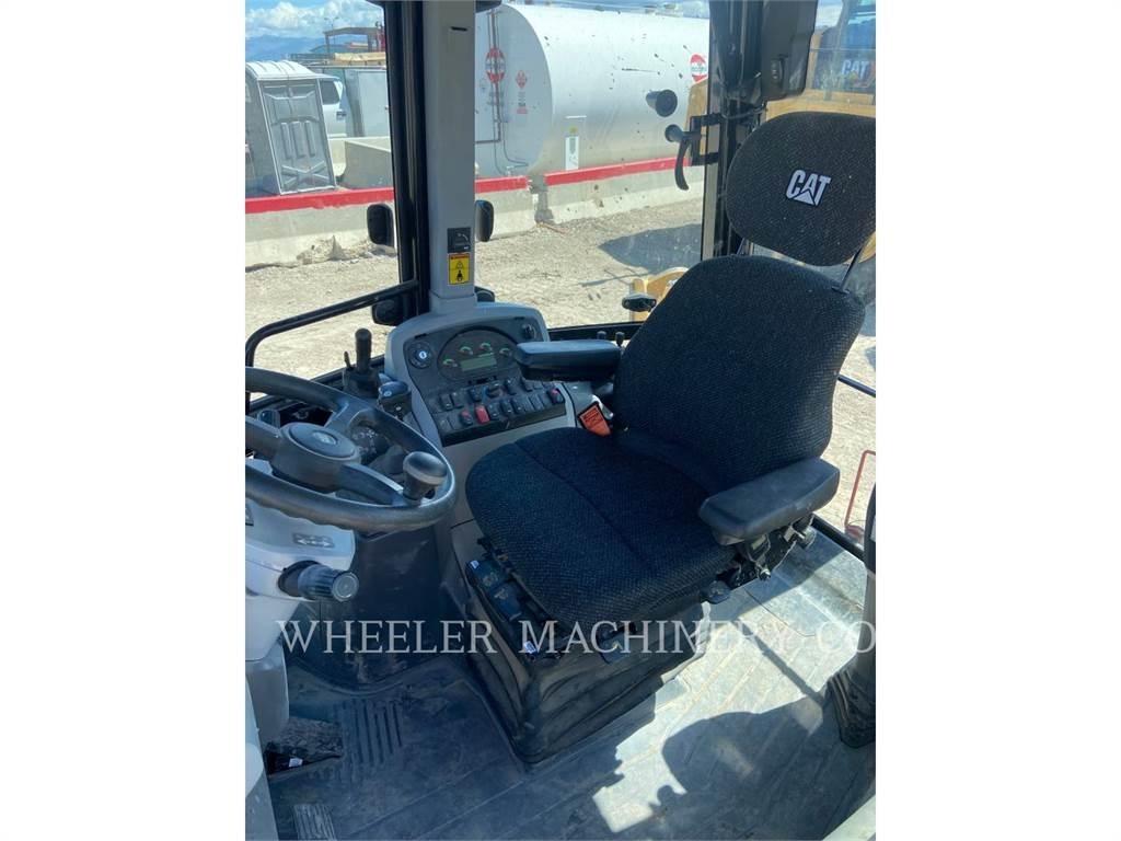 CAT 420F2 Tractopelle