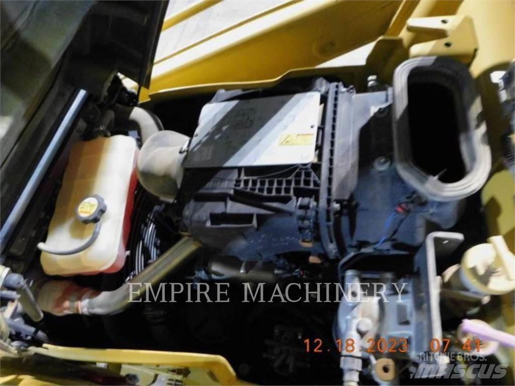 CAT 420F2 4EO Tractopelle