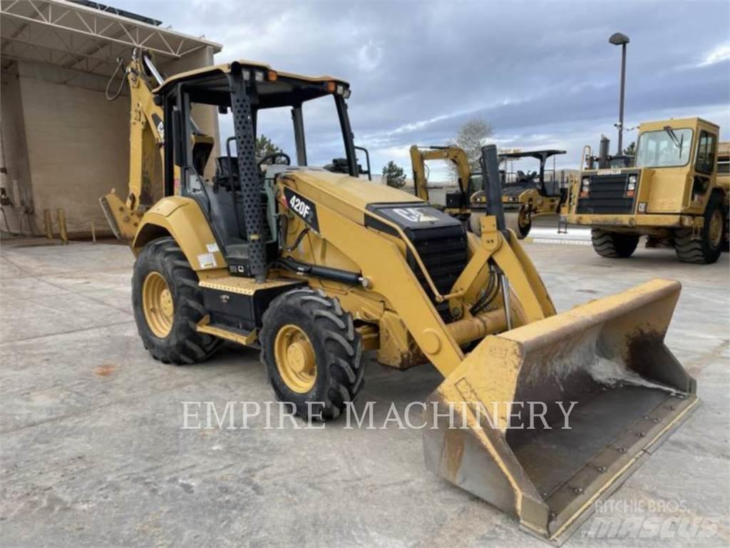 CAT 420F2 4EO Tractopelle