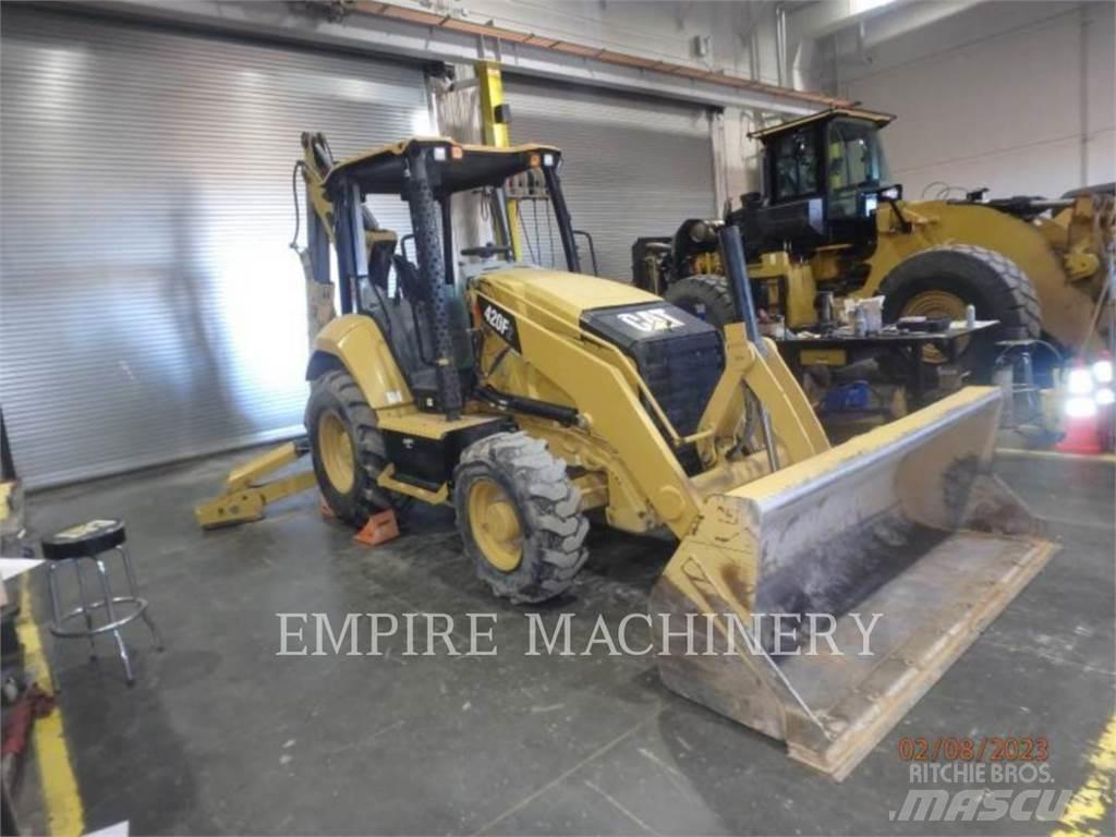 CAT 420F2 4EO Tractopelle