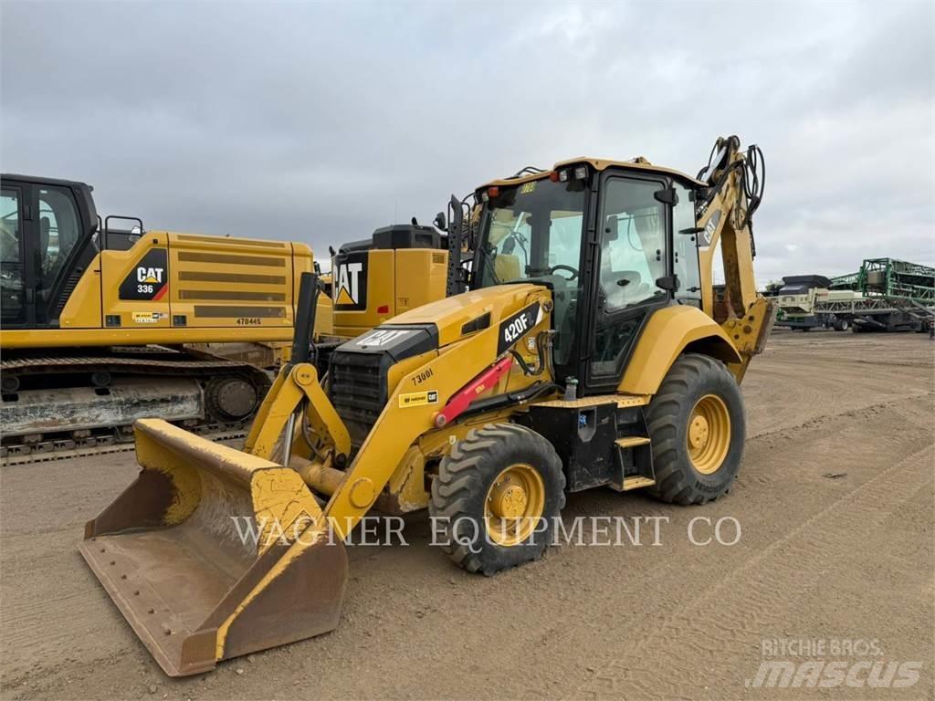 CAT 420F2 4WDE Tractopelle
