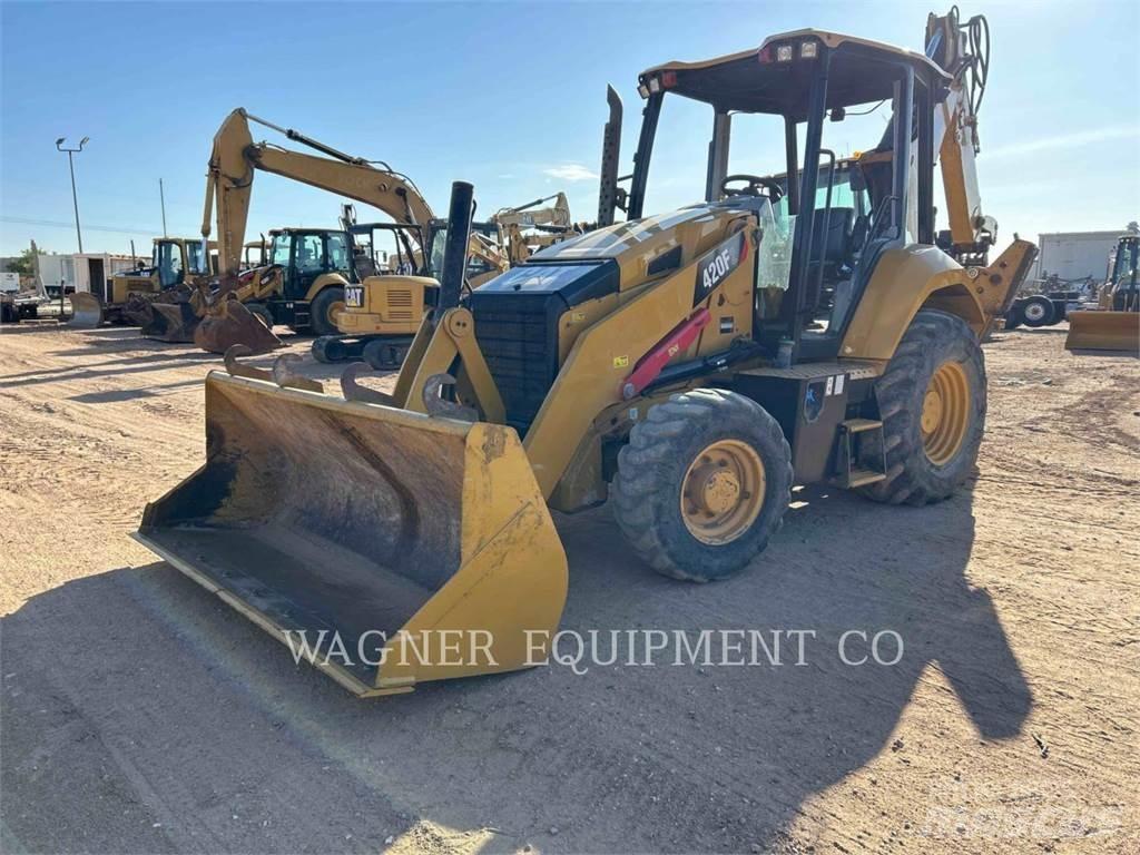 CAT 420F2 4WDE Tractopelle
