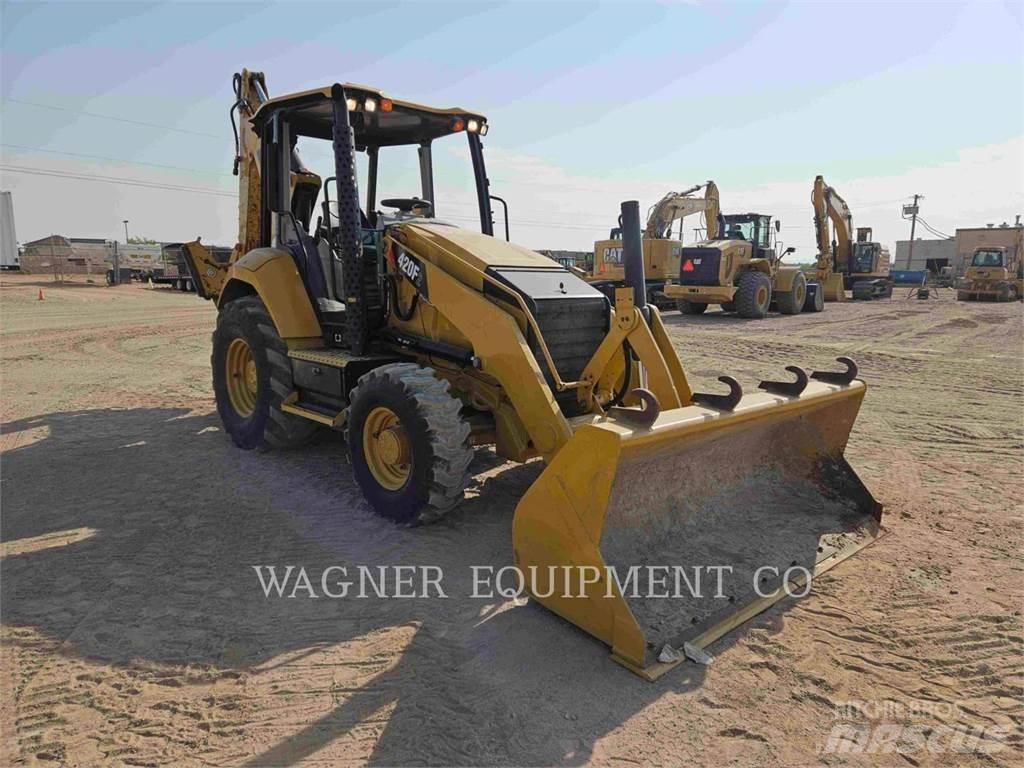 CAT 420F2 4WDS Tractopelle