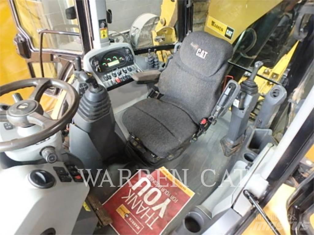 CAT 420F2 AE4T Tractopelle