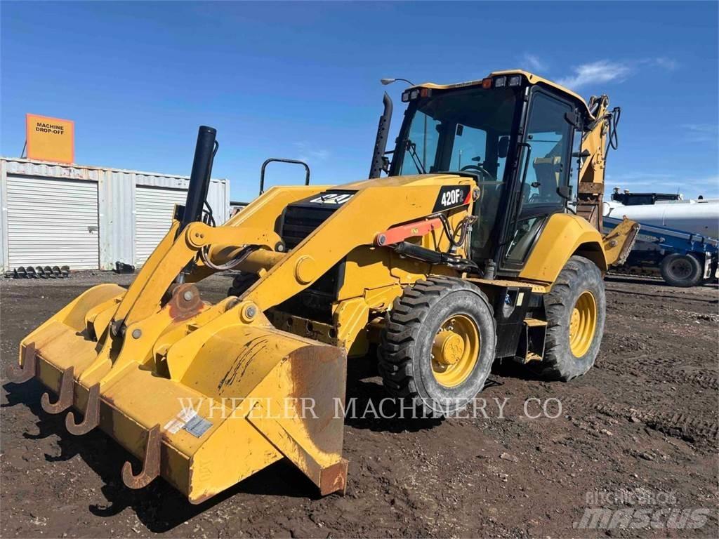 CAT 420F2 E Tractopelle