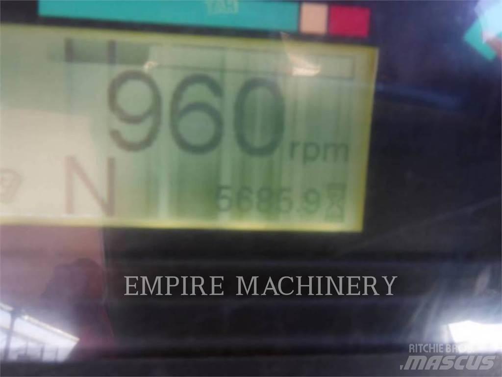 CAT 420F2E4OIP Tractopelle
