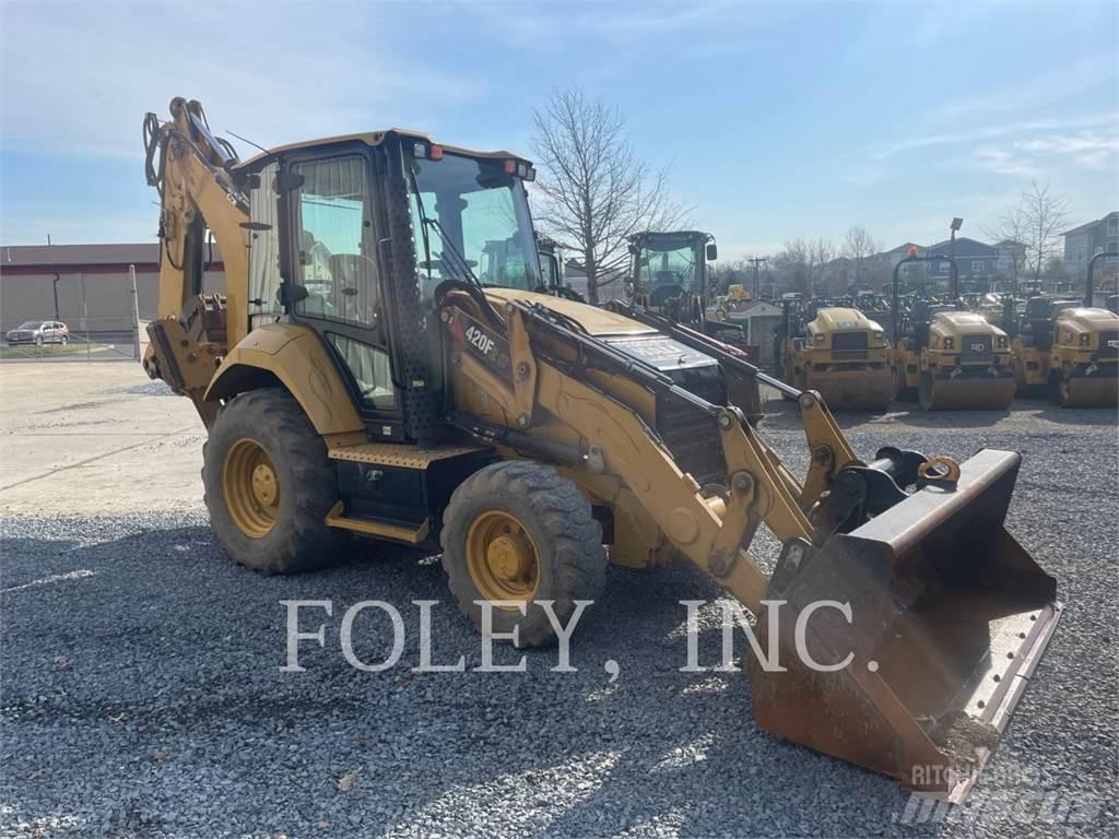 CAT 420F2IT Tractopelle