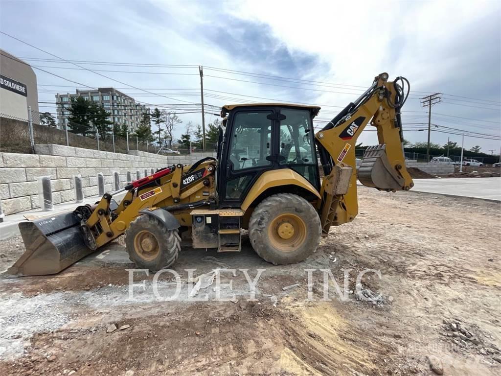 CAT 420F2IT Tractopelle