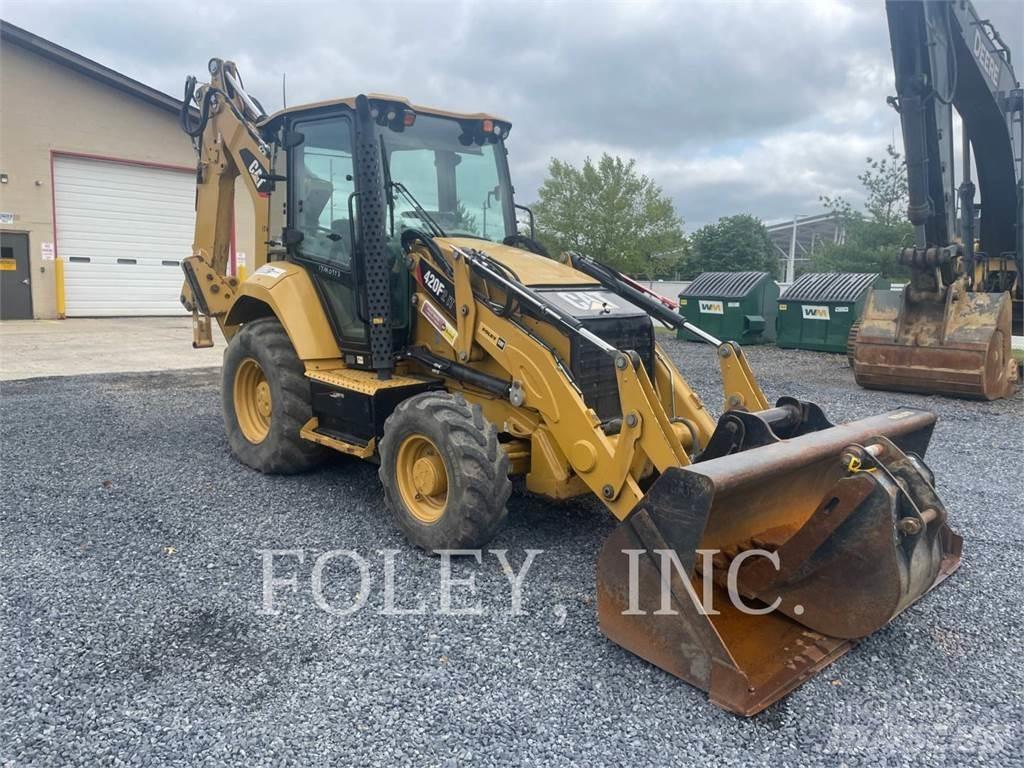 CAT 420F2IT Tractopelle
