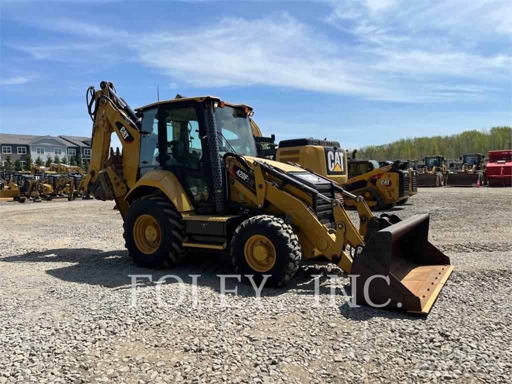 CAT 420F2IT Tractopelle