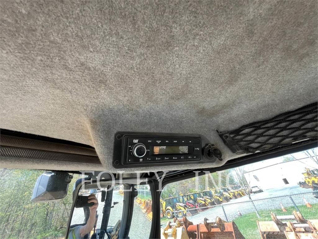 CAT 420F2IT Tractopelle
