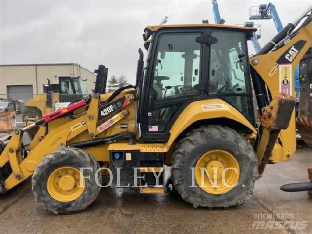 CAT 420F2IT Tractopelle