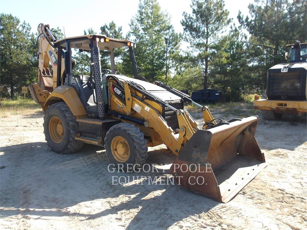 CAT 420F2IT Tractopelle