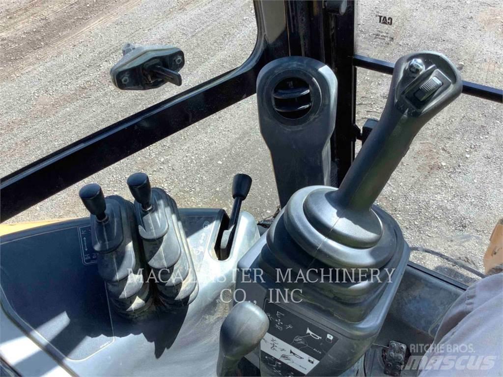 CAT 420F2ST Tractopelle
