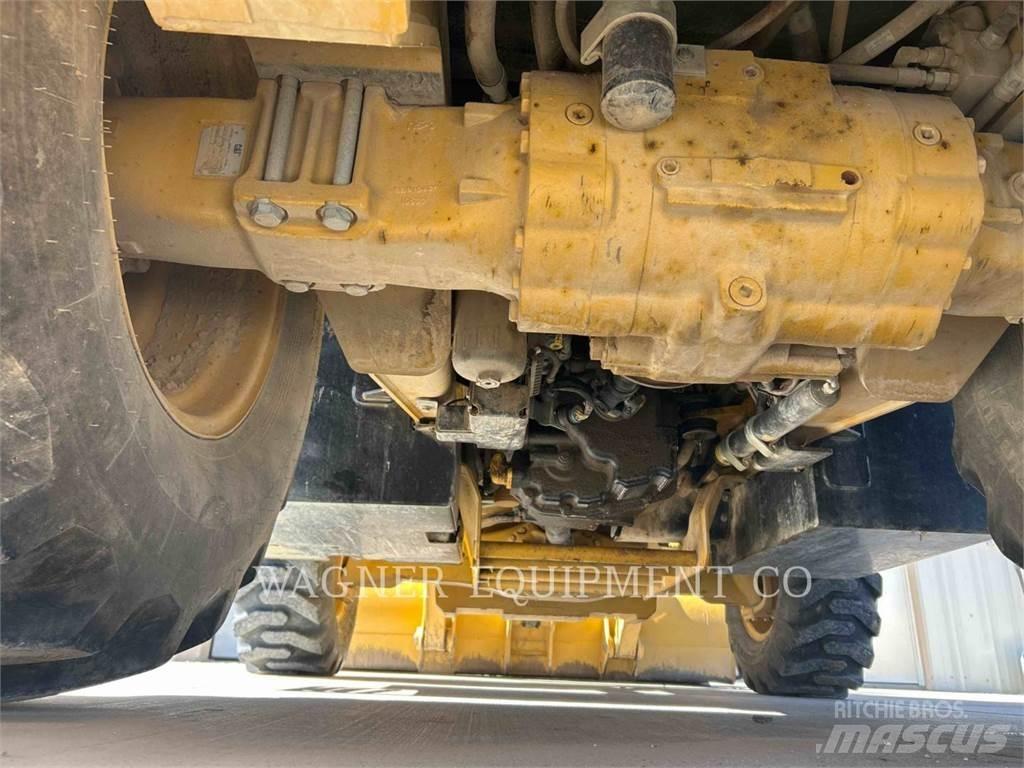 CAT 420F2ST Tractopelle