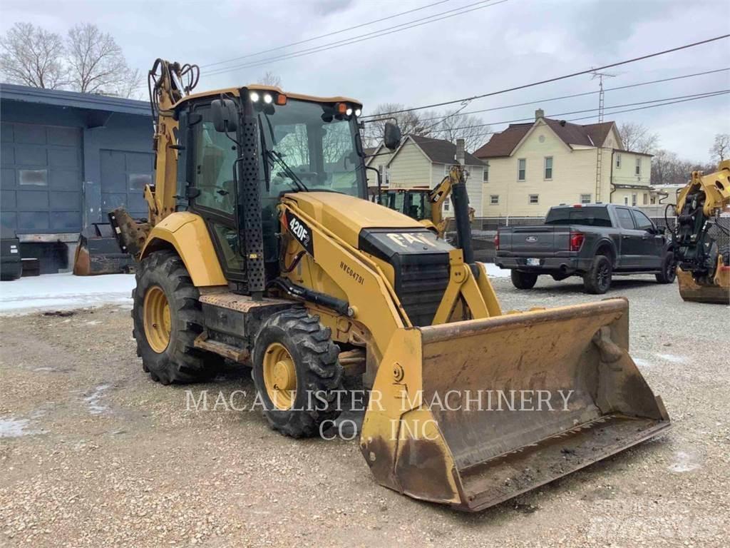CAT 420F2ST Tractopelle
