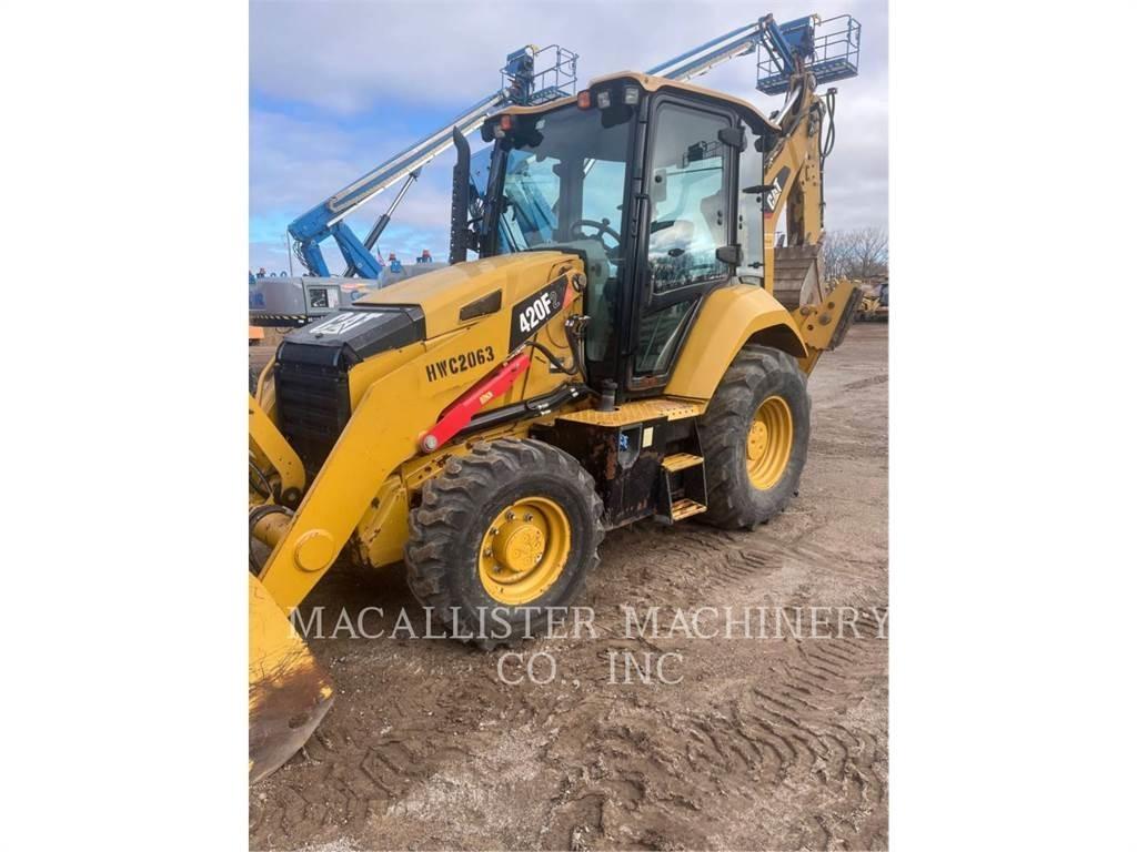 CAT 420F2ST Tractopelle