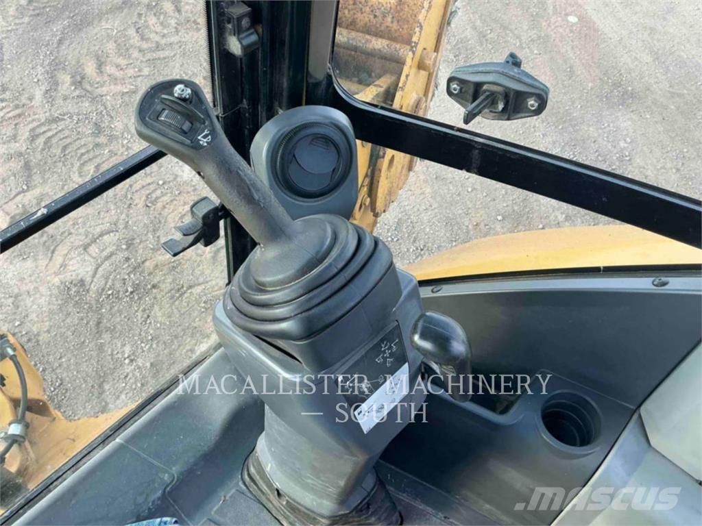 CAT 420F2ST Tractopelle