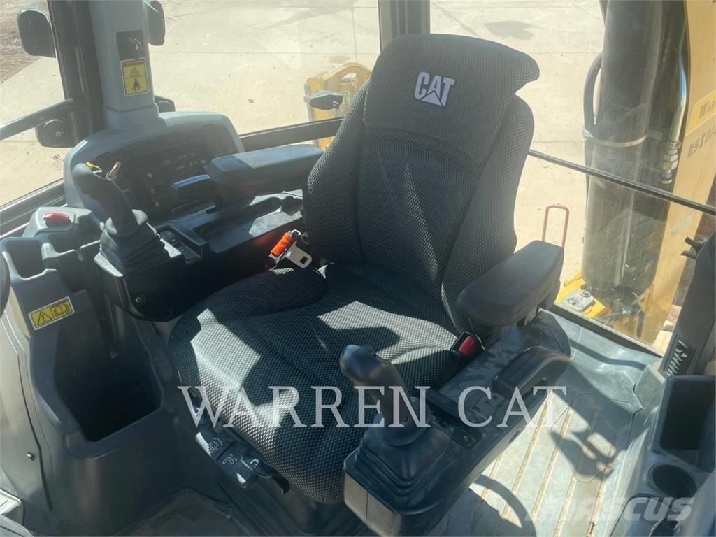 CAT 420XE AE4T Tractopelle