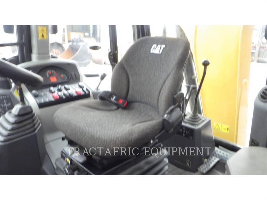 CAT 426F2LRC Tractopelle