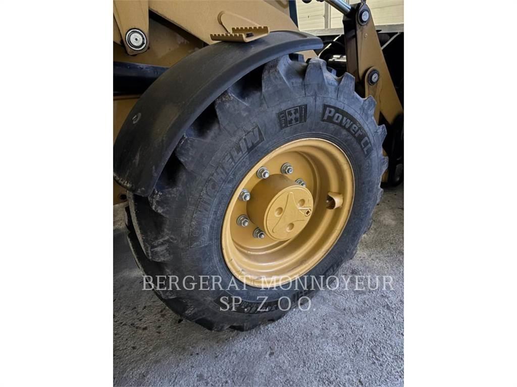 CAT 432 Tractopelle