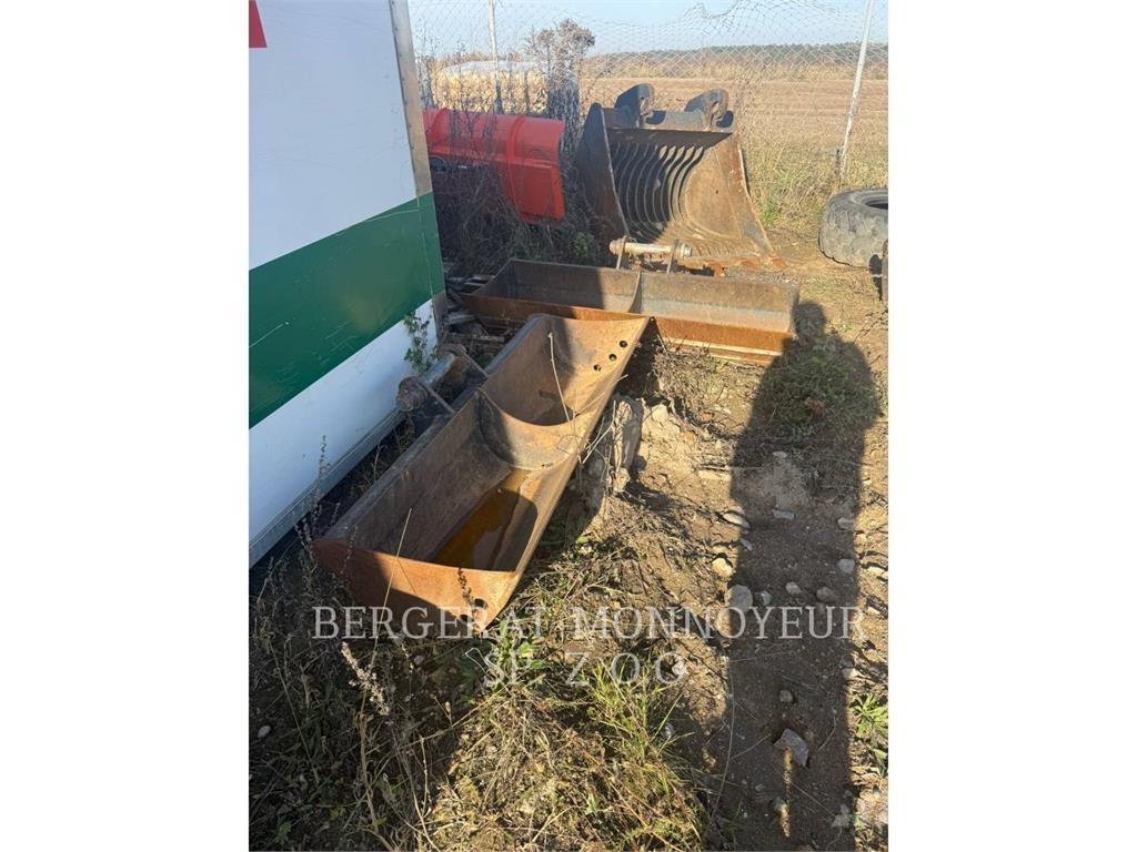 CAT 432F2 Tractopelle