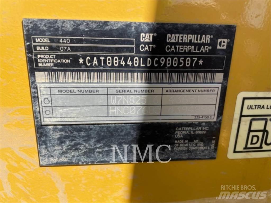 CAT 440 Tractopelle