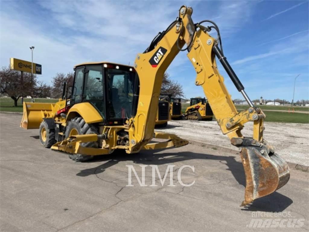 CAT 440 Tractopelle
